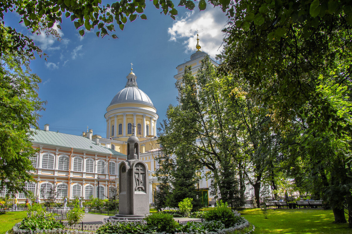 Свято-Троицкая Александро-Невская Лавра в Санкт-Петербурге