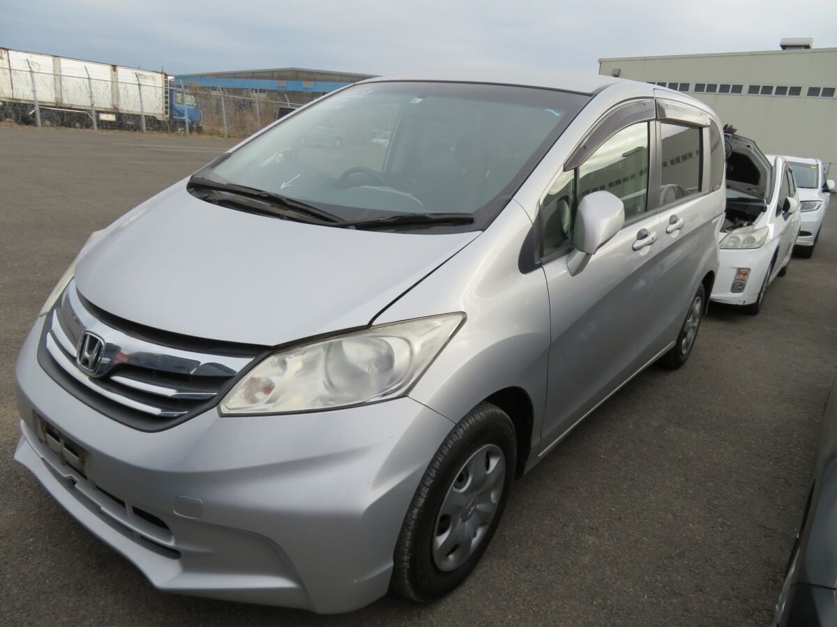 Honda Freed или Freed Spike в чём их отличия | MasterCar125.ru | Дзен