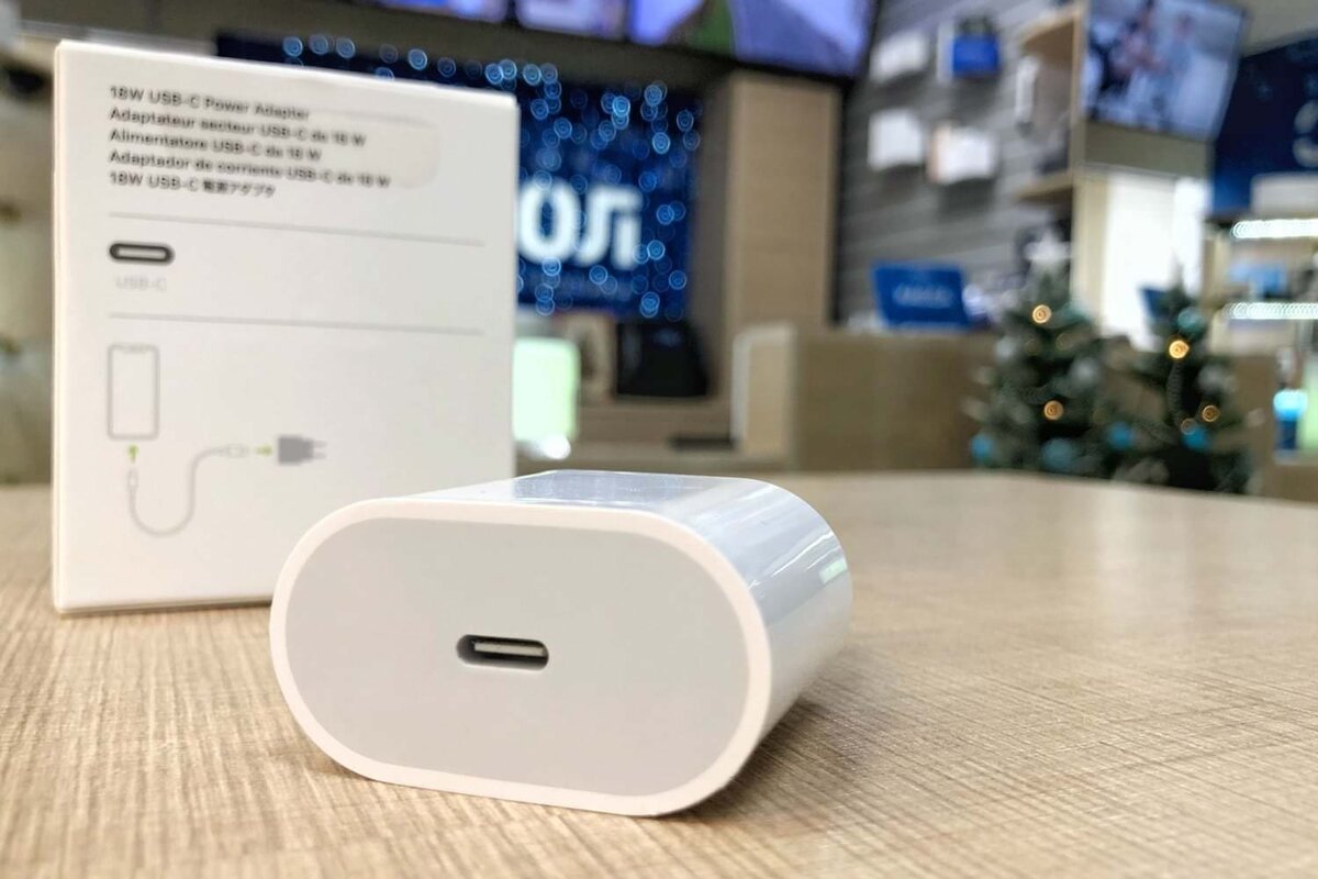 Быстрая зарядка для iphone 12. USB C Adapter Apple 20 w. Apple USB-C 20w Power Adapter. Блок 20w Apple. Зарядка Apple 20w.