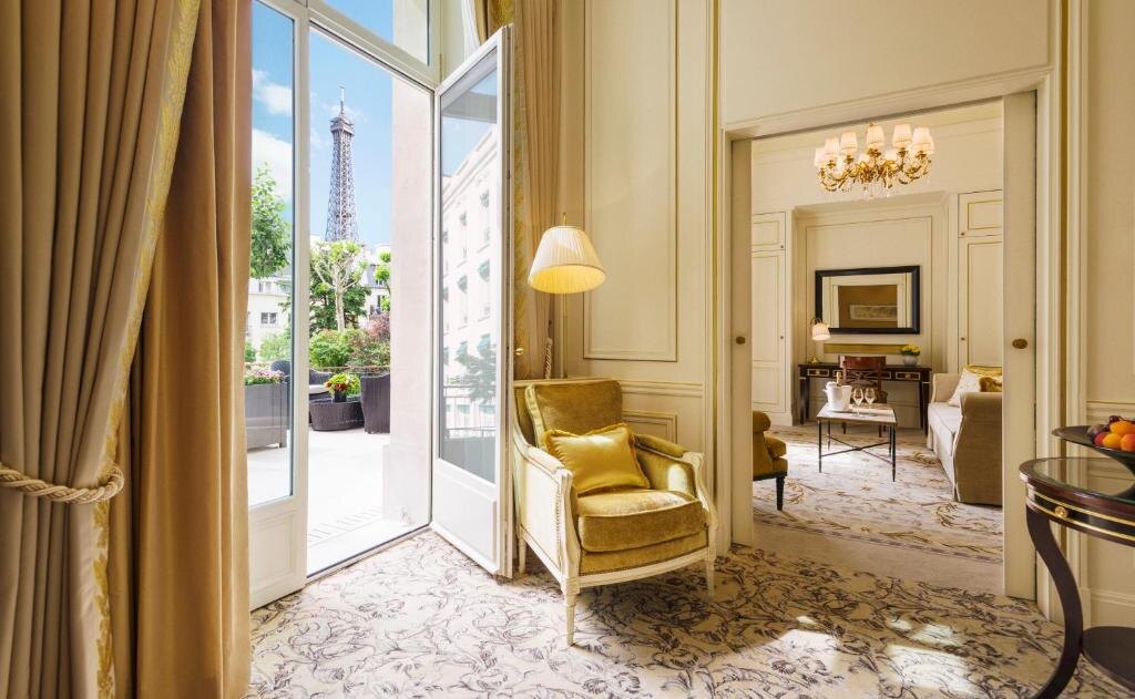 Источник: https://www.booking.com/hotel/fr/shangri-la-paris.ru