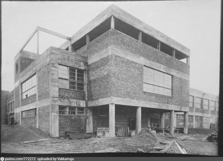 Строится Володарская фабрика-кухня, 1928–1929 годы