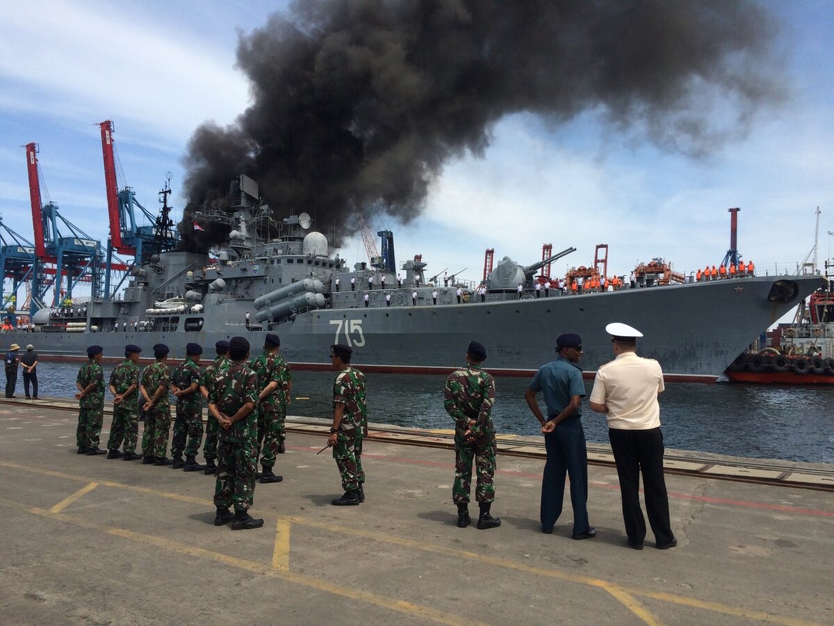 Котлы "Быстрого" приветствуют Джакарту (Индонезия). Источник: forums.airbase.ru