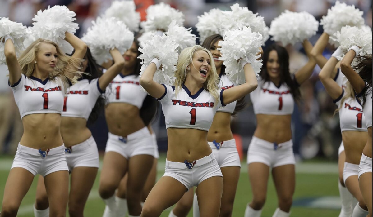 Женская красота обесценилась: мужчины теперь ценят адекватных и женственных