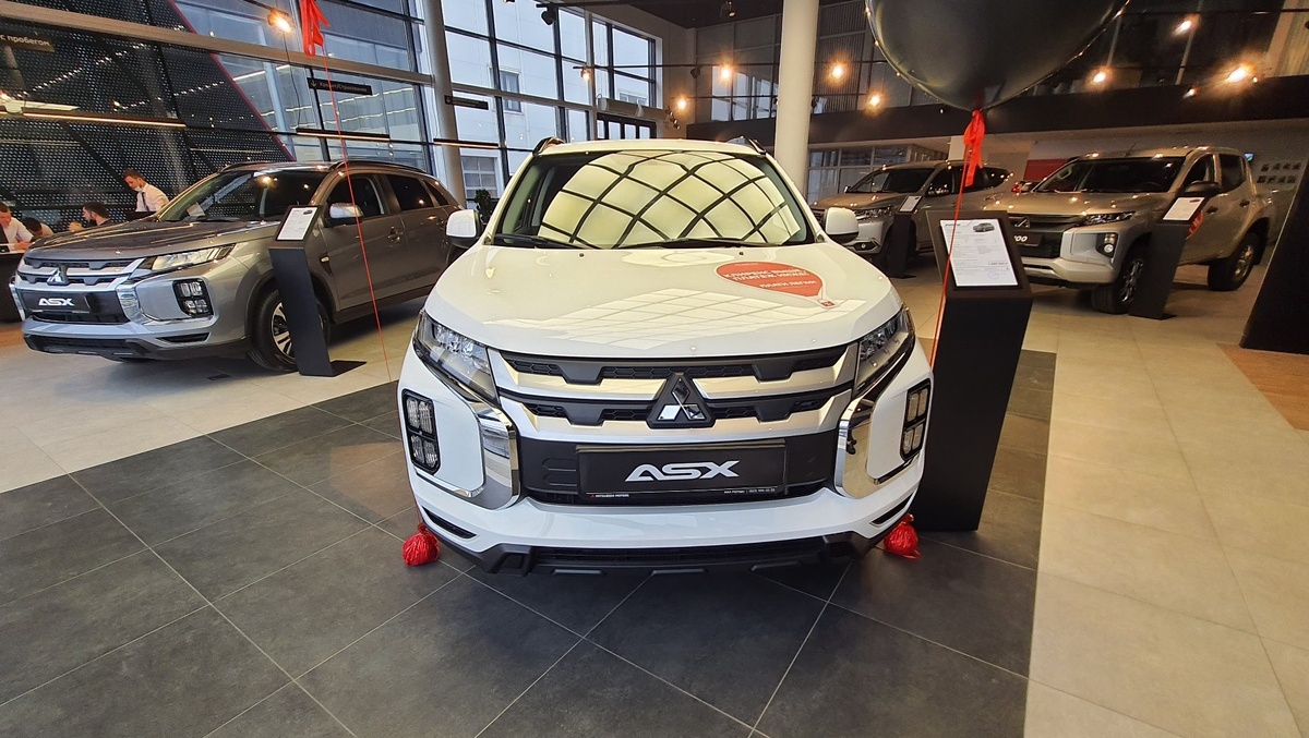 Автосалон Mitsubishi