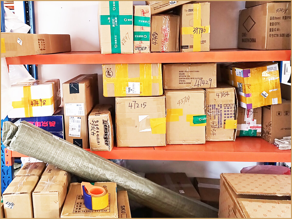 Поступление посылок на наш склад в Китае от продавцов Таобао