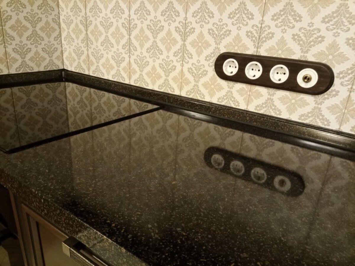 Наша столешница (без света фонарей над рабочей зоной)