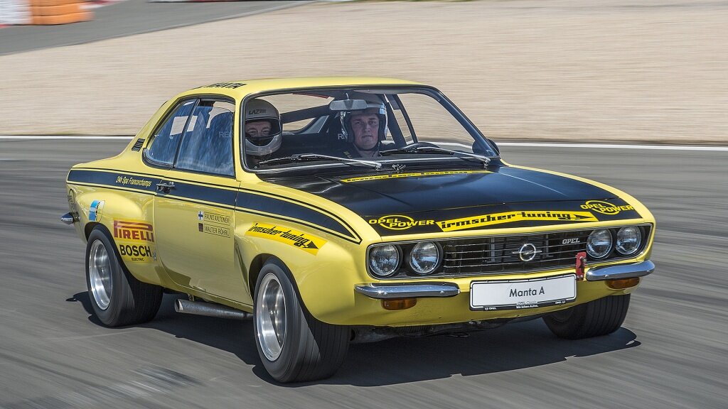 Раллийный болид на батарейках