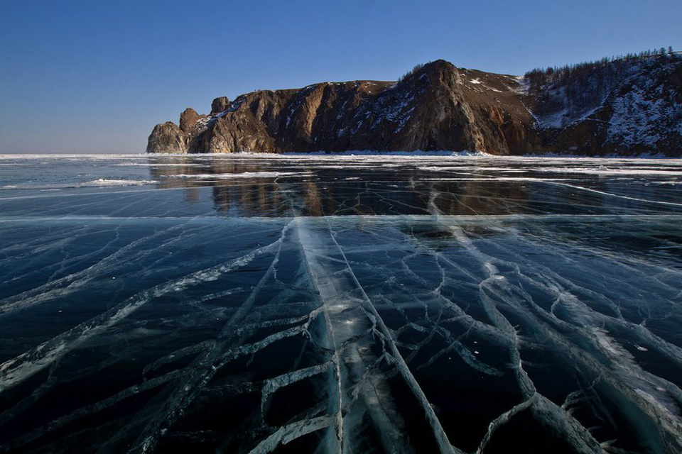 Источник: https://www.hotels.ru/Baikal_lake_winter