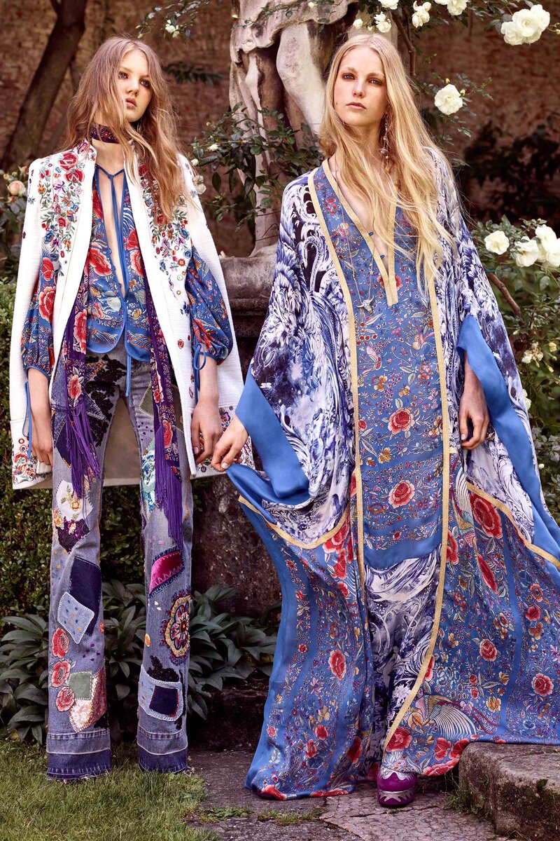 Roberto Cavalli Resort 2017 fashion show 