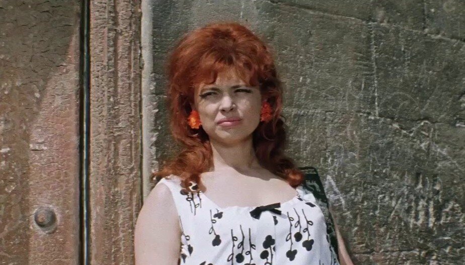 В 1968 году на экраны вышел фильм Леонида Гайдая «Бриллиантовая рука», ставший самой популярной советской комедий. Фильм смотрят и сегодня, вот несколько интересных фактов о нем.-4