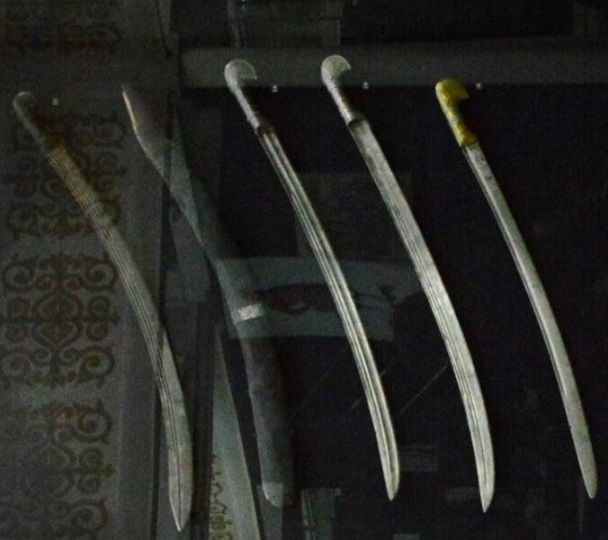 Кавказские шашки конца XVIII - начала XIX века.