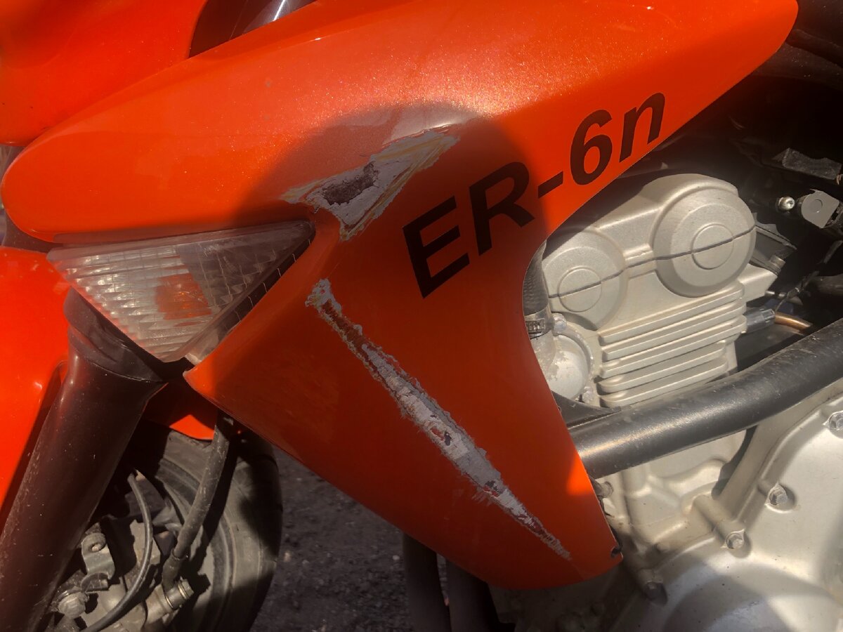 Потертость от падения на обтекателе 