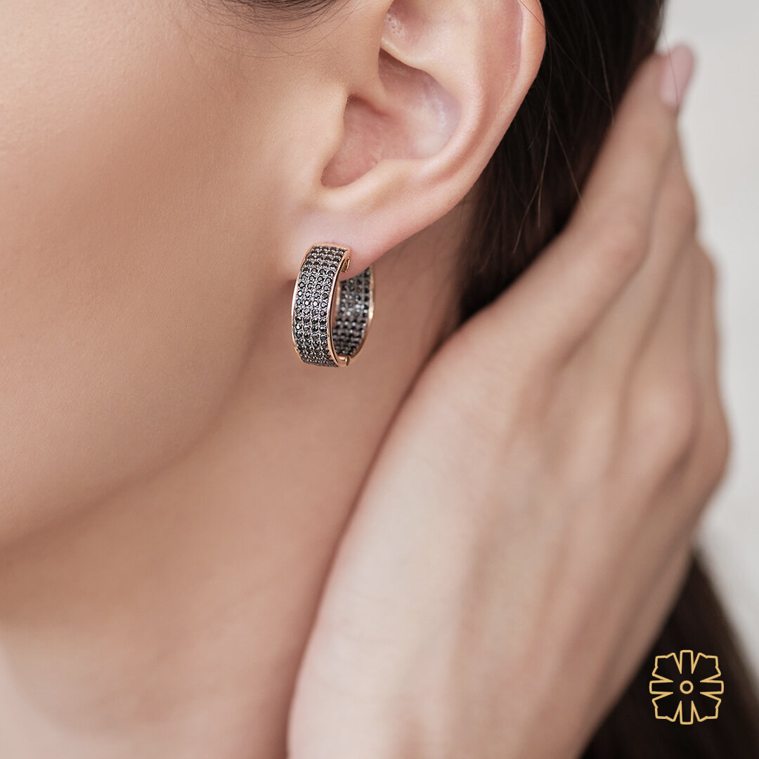 Серьги, вес: 7,04 гр.
Кольцо, вес: 3,37 гр.