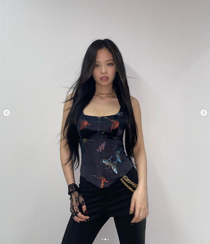 https://www.instagram.com/jennierubyjane/