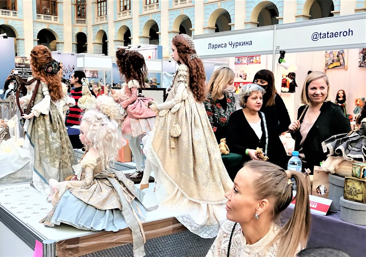 Фото с выставки кукол 