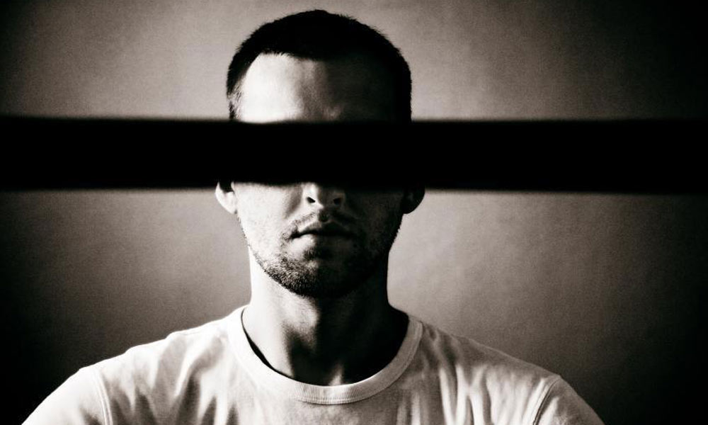 Слабовидящие люди. Слепое видение. Филипп барлоу художник картины. Человек с закритий глазами. Сон абстракция.