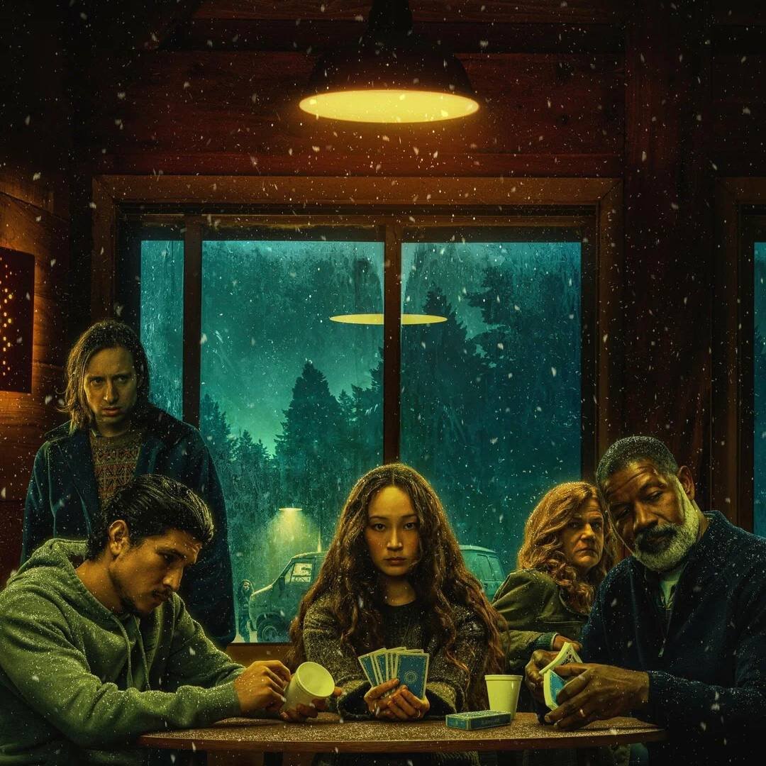 Часть постера «Выхода нет» взяты с kinopoisk.ru