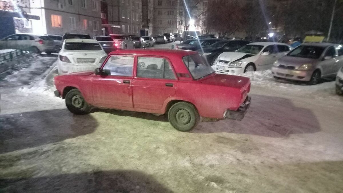     В Тюмени сегодня ночью инспекторы ГИБДД задержали 20-летнего водителя, разъезжающего по городу без водительского удостоверения.