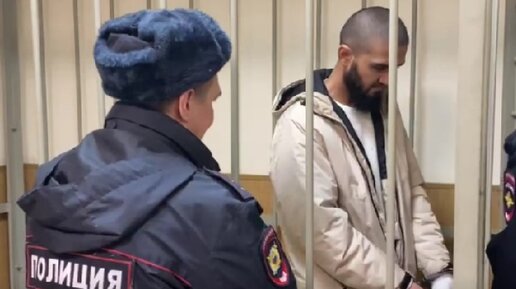 ударил ножом мигранта