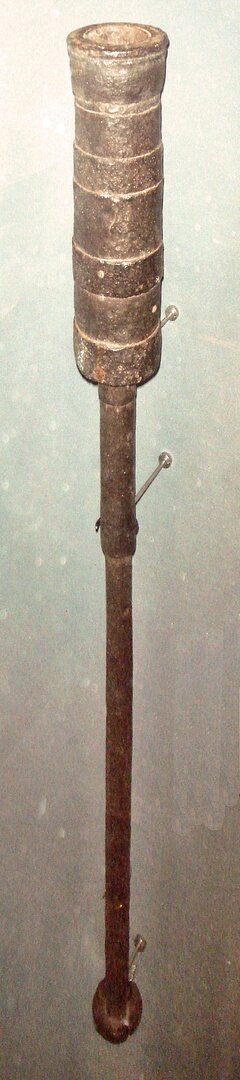 Ручница конца XIV в. Музей Армии (Париж)