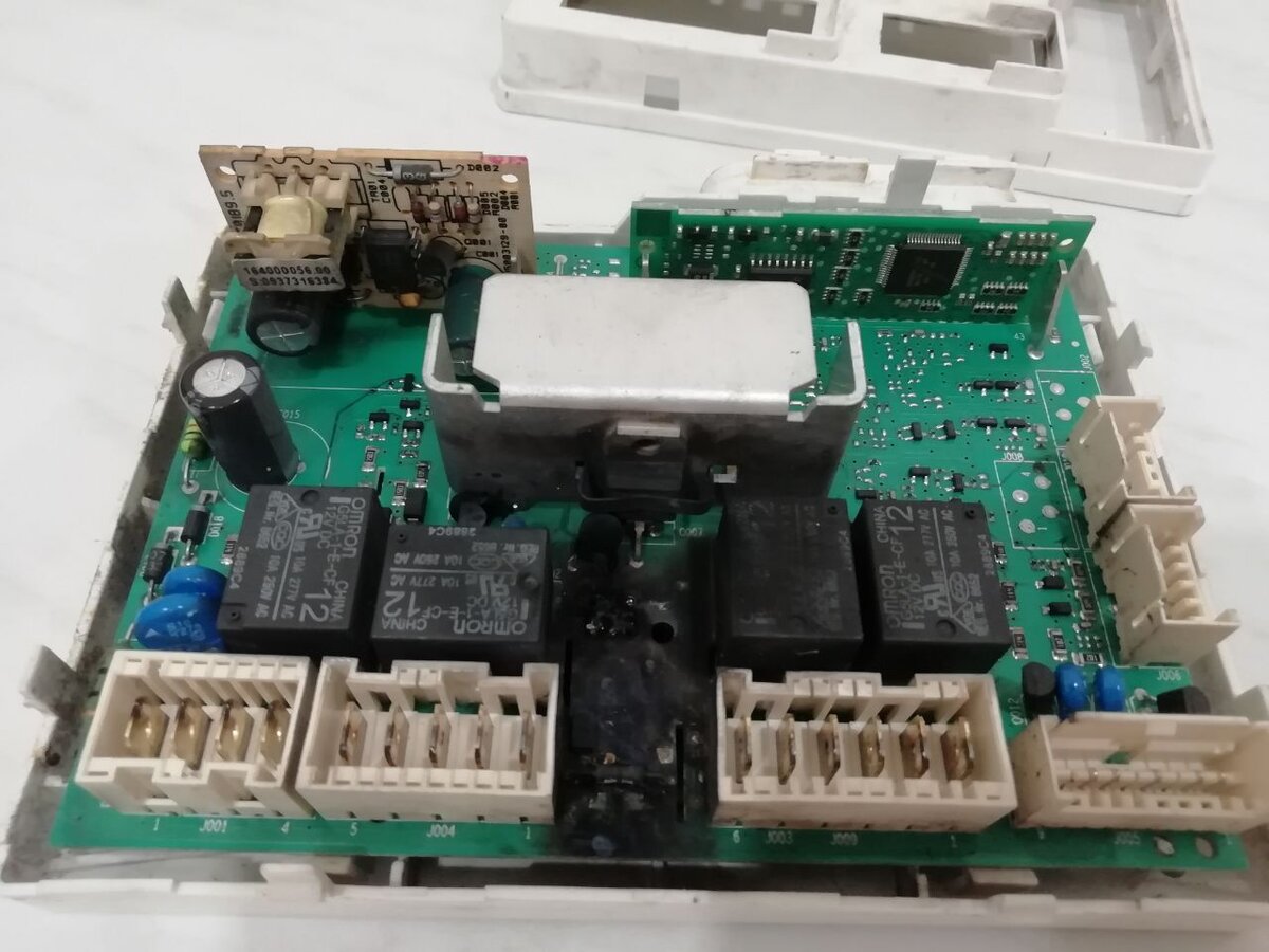 Сгоревшая плата (фото автора)