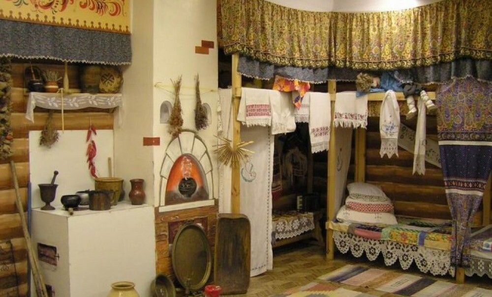 Культура быта народов. Мини-музей в русском народном стиле "русская изба". Музей русская изба. Традиционный быт в русском доме. Внутренний вид жилища русского народа.