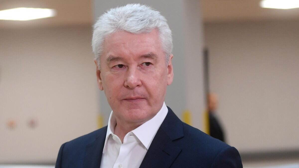    Мэр Москвы С. Собянин посетил детскую поликлинику© РИА Новости / Кирилл Каллиников