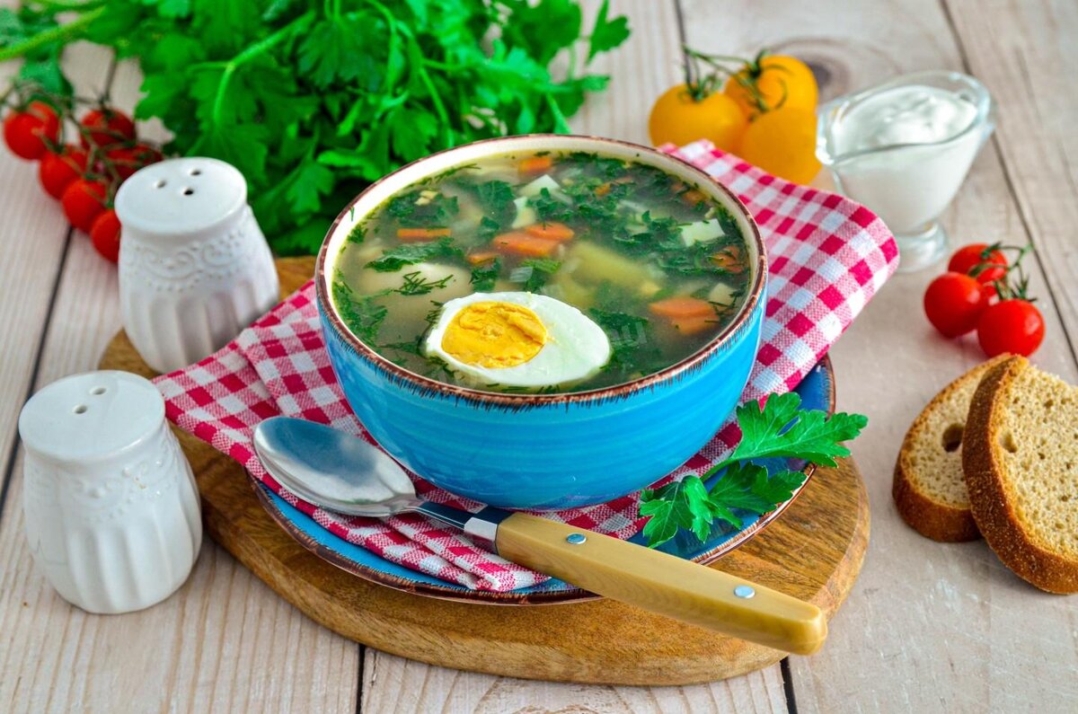 Суп с крапивой и яйцом рецепт. Суп красивое фото. Суп из крапивы картинка для детей.