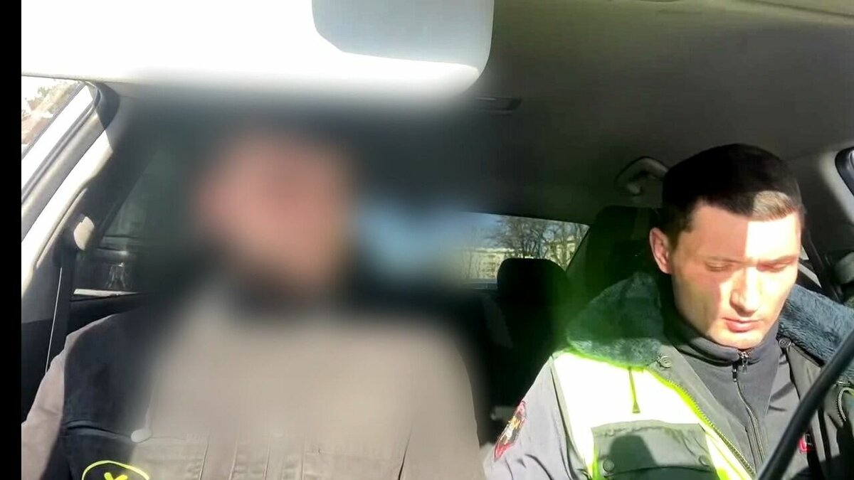     В Ставрополе на линию выпустили автобус, за рулем которого сидел пьяный водитель, сообщили в УГИБДД по региону.