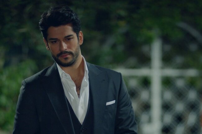 Кадр из сериала "Чёрная любовь"