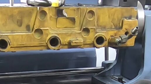 Андрей Караульщиков | ГБЦ Джон Дир как отличить впускной клапан от ...