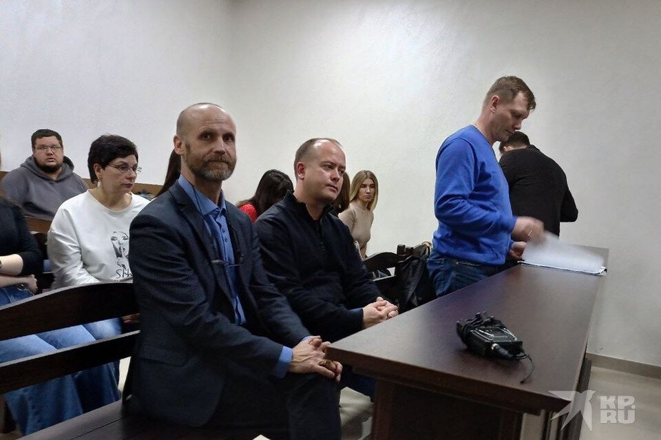     Игоря Ковалева, Сергея Карабасова и Михаила Пузанова взяли под стражу в зале суда.