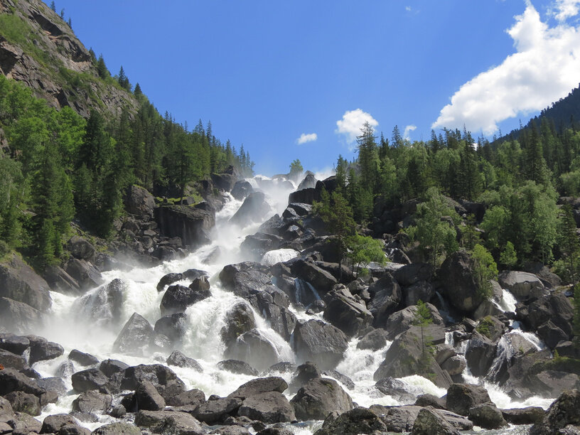 Водопад Учар © Егоров Владислав Валерьевич / Фотобанк Лори 