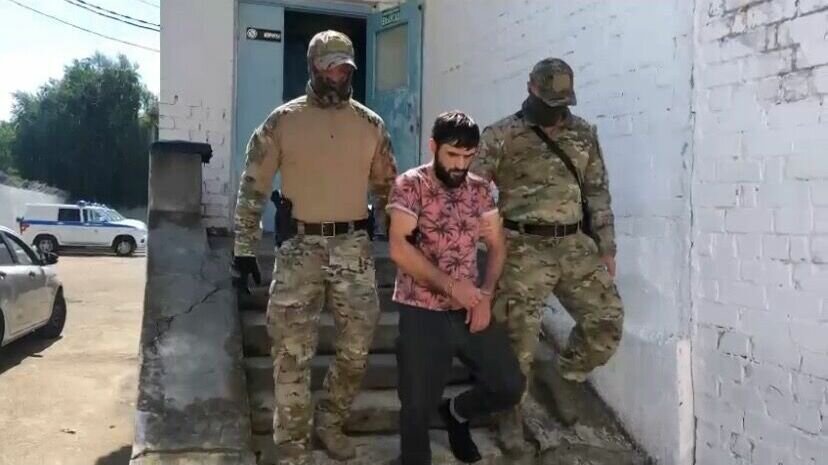     Южный окружной военный суд вынес приговор участнику террористической организации, сообщает краевое УФСБ.