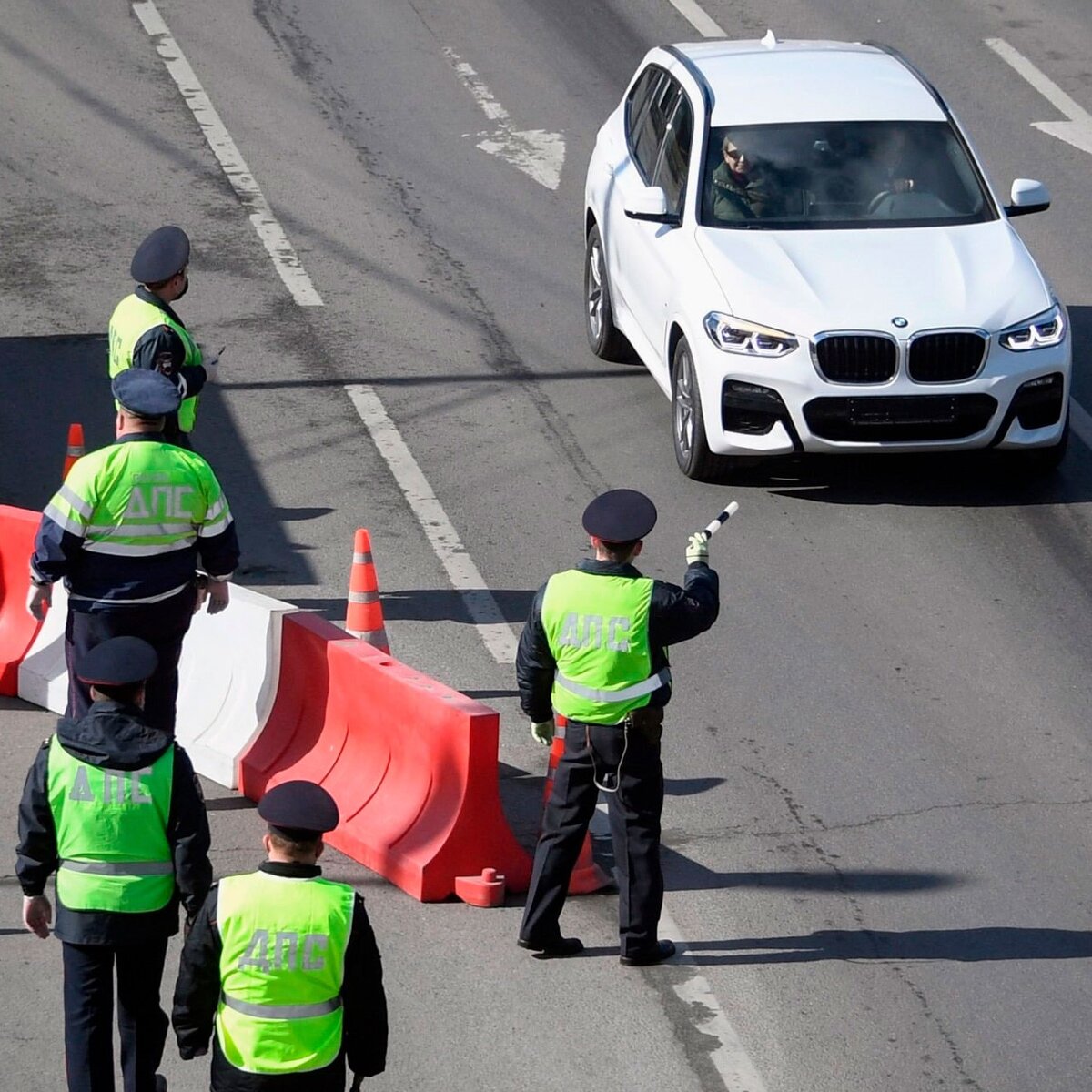 И в этом нет ничего удивительно, ведь камерами буквально напичканы все крупные города и трассы