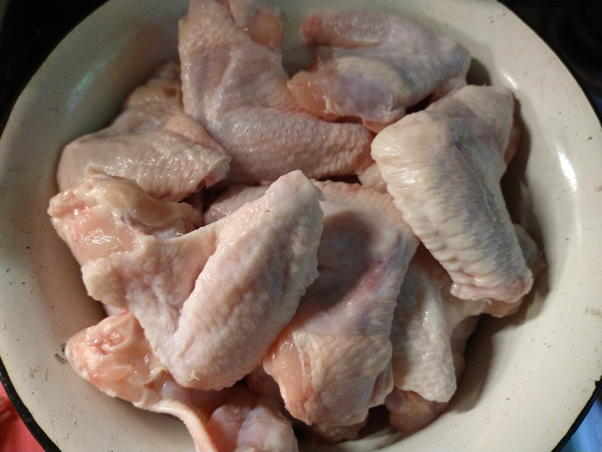 Отрезать их легко, нащупайте хрящик и режьте по нему