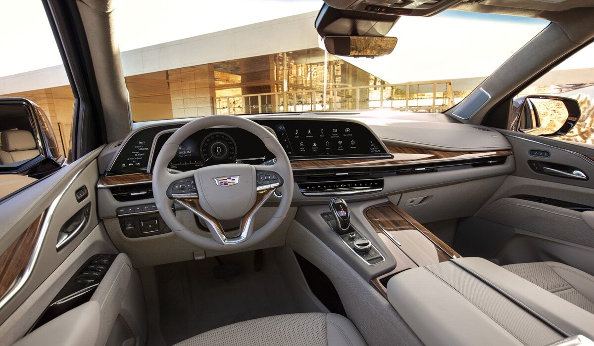 Возможно, в ближайшее время на свет появится первый в истории Эскалейд, который не будет иметь подрулевой «кочерги» селектора автоматической «коробки».