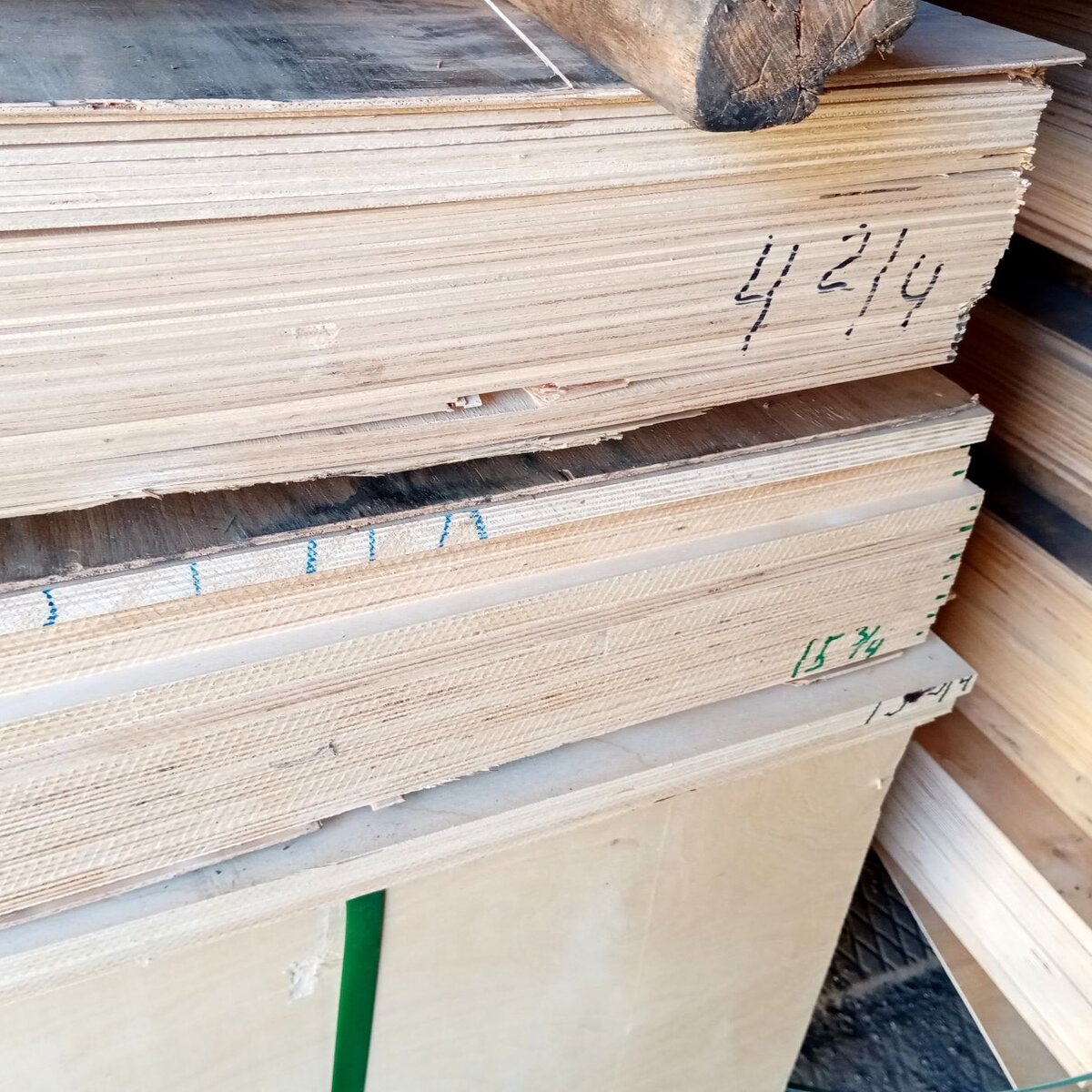 2200-2800 руб. стоит лист толщиной 15мм, а таких листов нужно 10!  