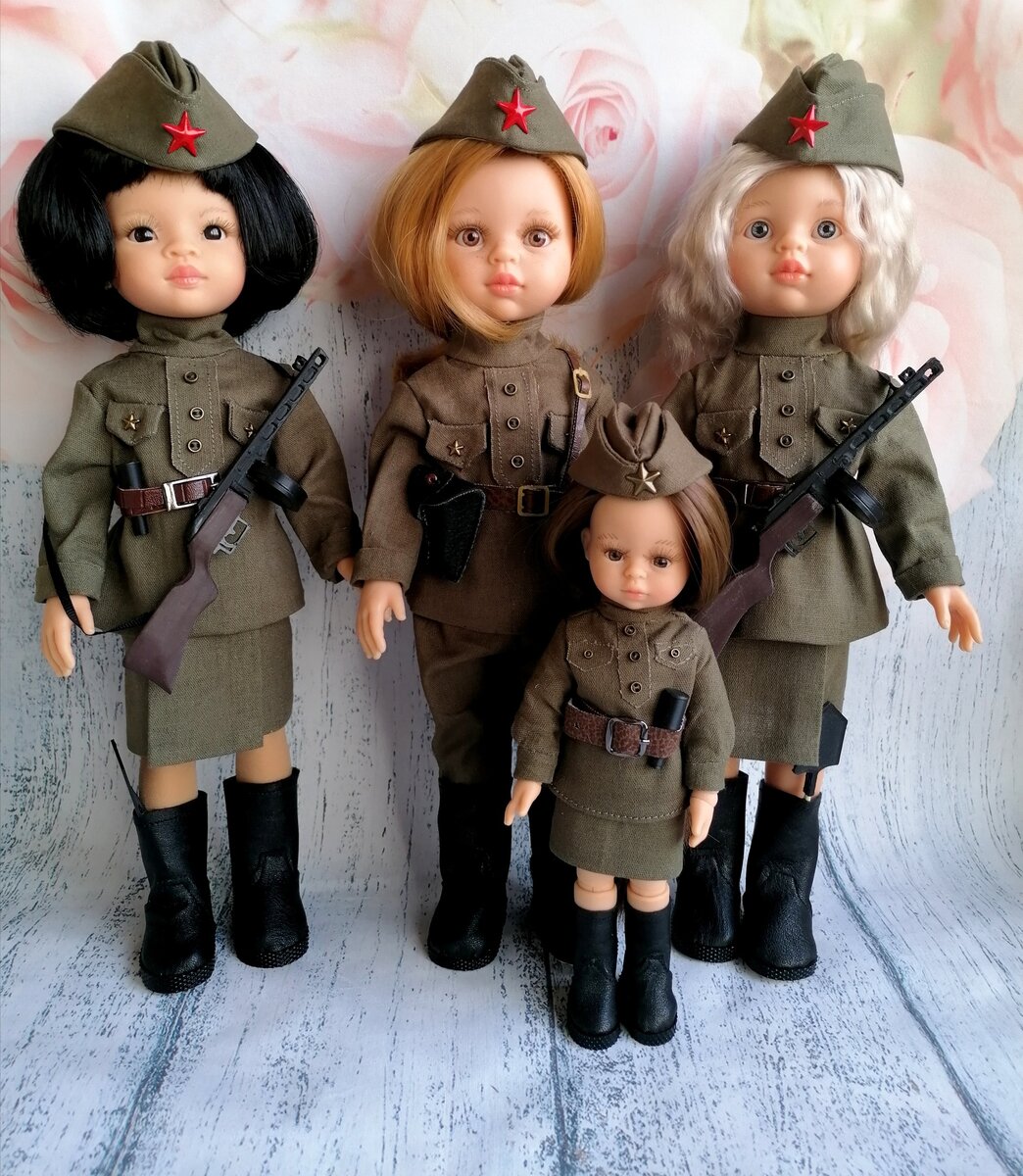 Малышка-очевидно дочь полка ...Фото используется с разрешения автора.