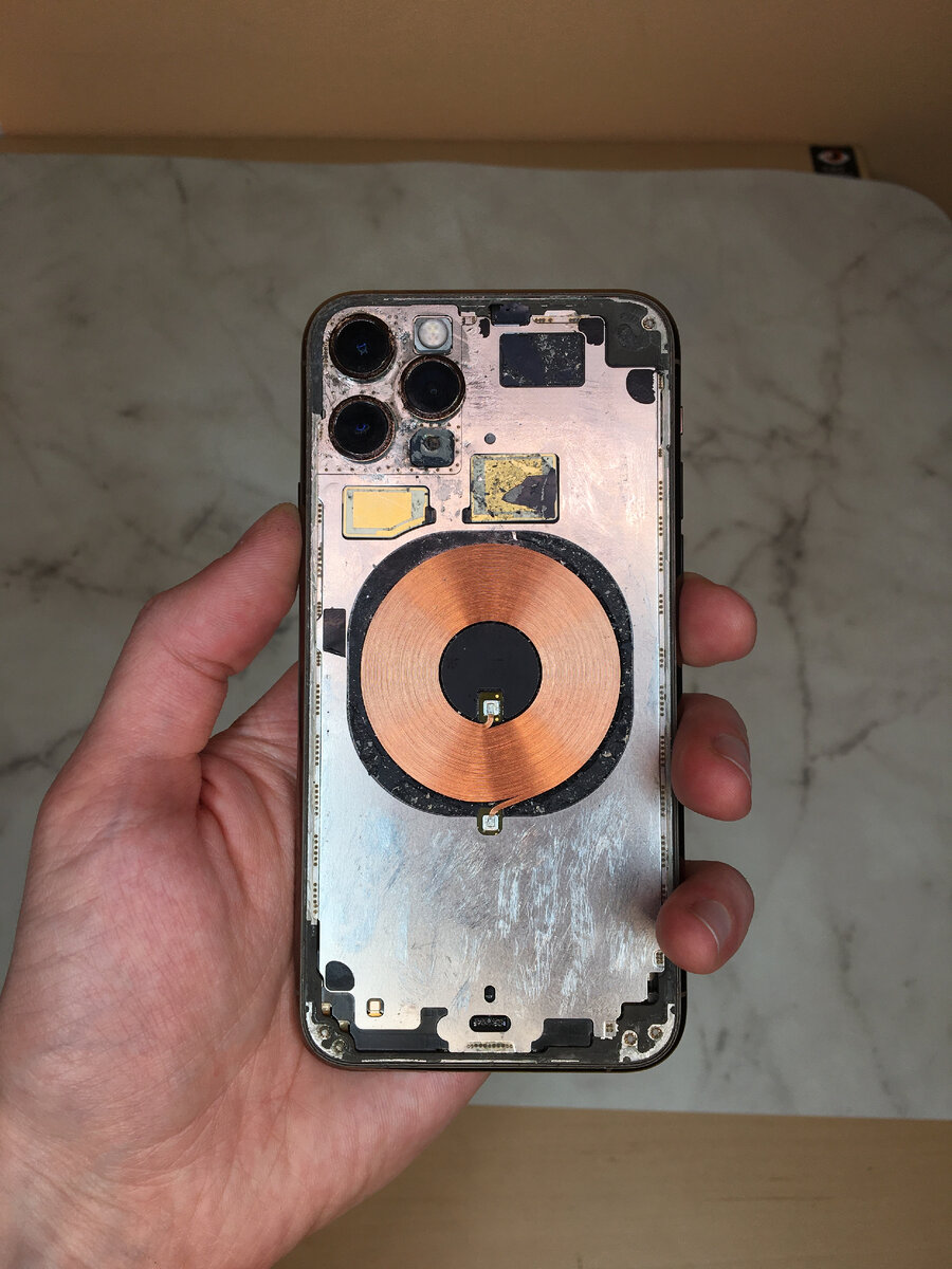 Осколки сняты и очищен старый клей