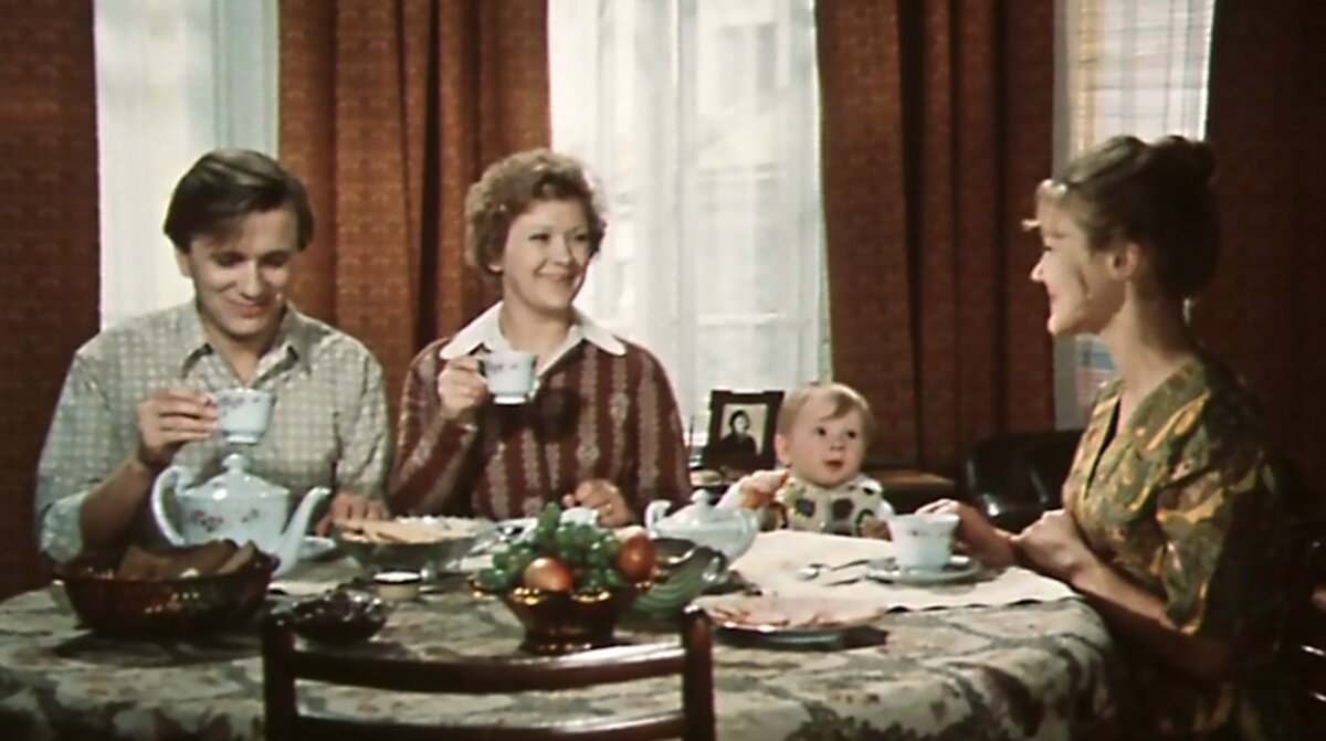 кадры из фильма "По семейным обстоятельствам" (1978г.)