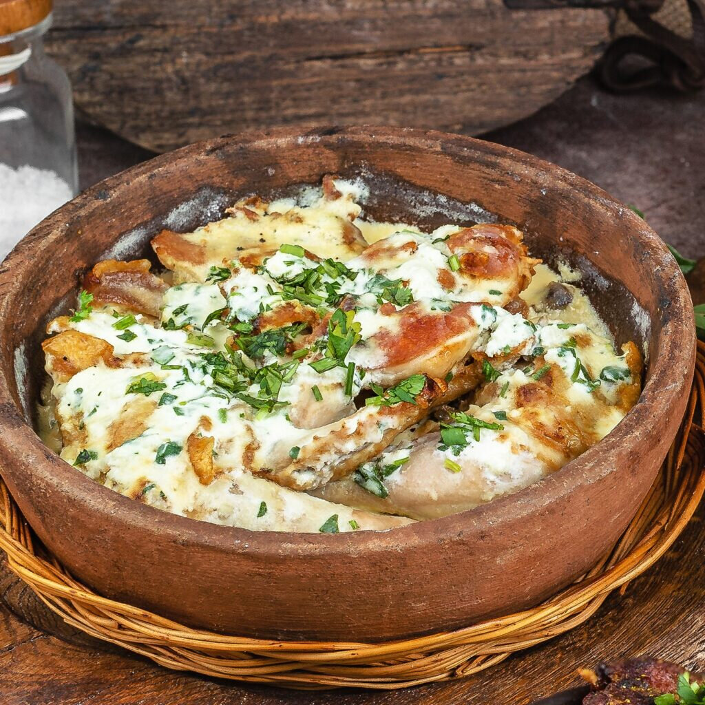 Кеци - глиняная чаша для подачи блюд