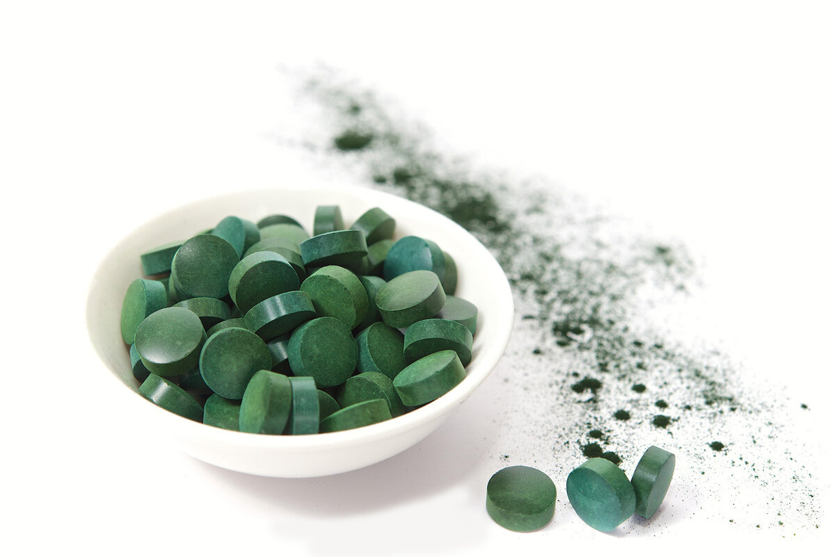 Спирулина food. Spirulina водоросль. Таблетки из водорослей спирулины. Водоросли в таблетках спирулина. Спирулина, таблетки, 100гр