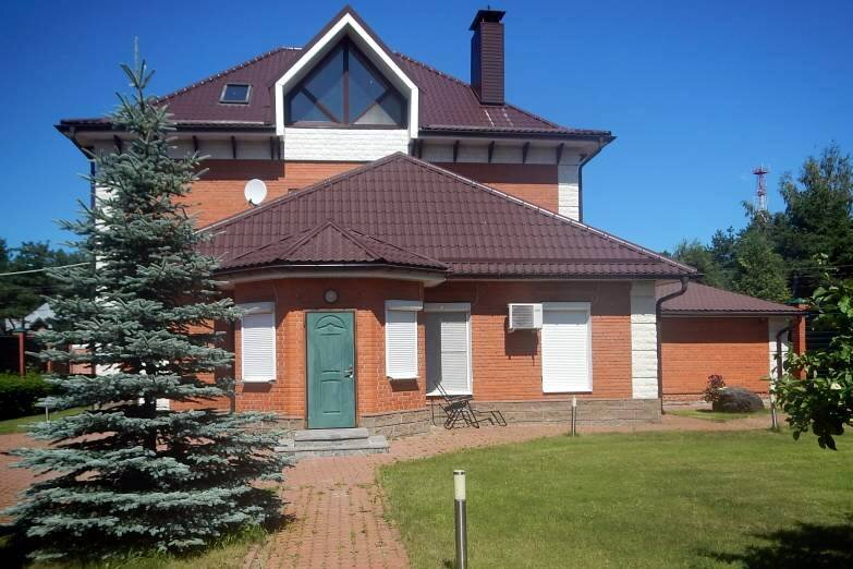 Этот дом продаётся на улице Дунай.