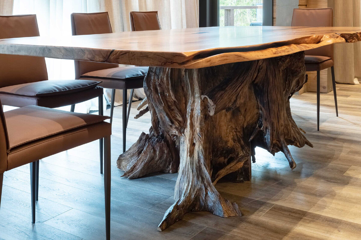 Нога из пня. Стóит ли говорить что-то ещё?