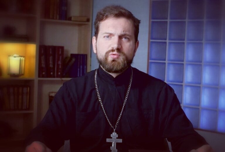 Стахий Колотвин — иерей, настоятель церкви Воздвижения Креста Господня в Митино, участник различных телепроектов на каналах «Спас» и «Союз».