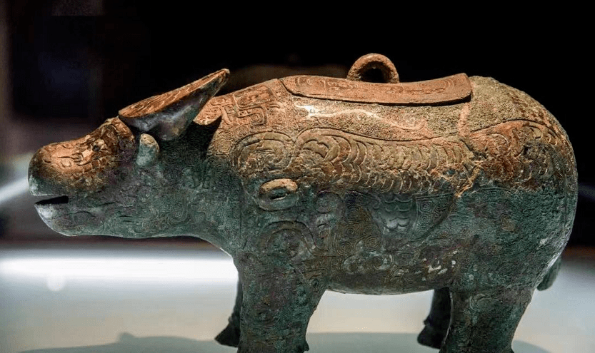 Бронзовый бык в музее руин столицы Инь