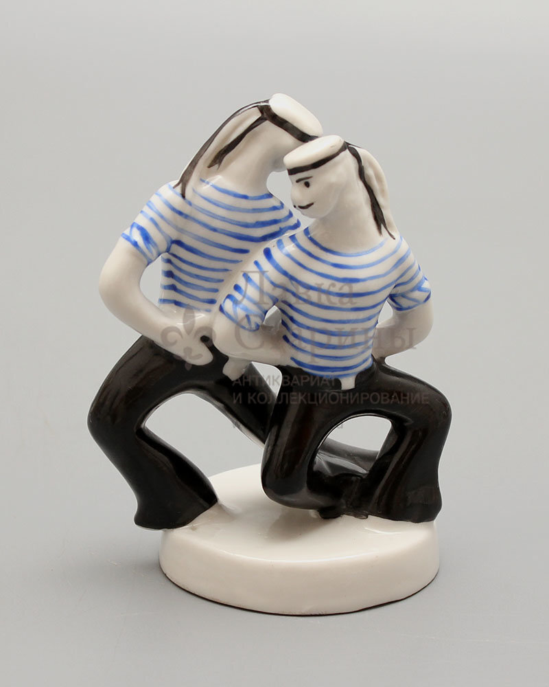 Статуэтка «Яблочко», скульптор Пермяк М. Е., Вербилки, 1950-60 гг. Фото с нашего сайта dvaveka.ru