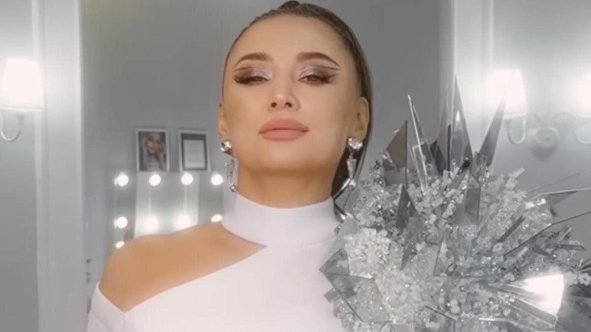    Мадина Садвакасова:instagram.com/sadvakasovamadina