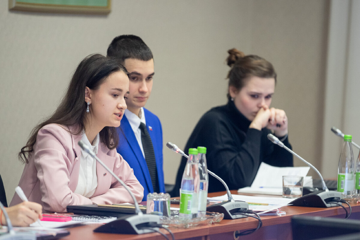 Участники конкурса "Молодой законотворец"